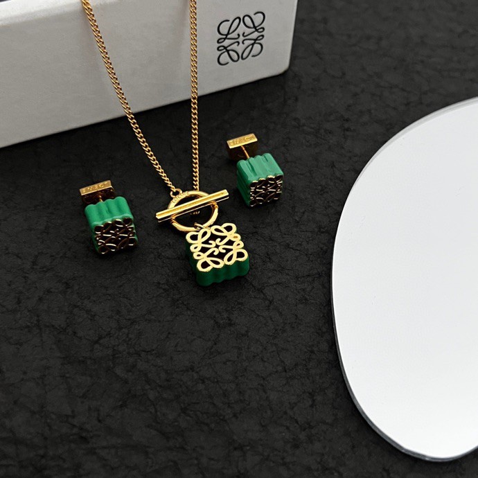 Loewe necklace 11lyw10